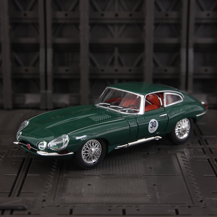 Modellino in lega Jaguar E-Typ - Car Care recensione e prezzo